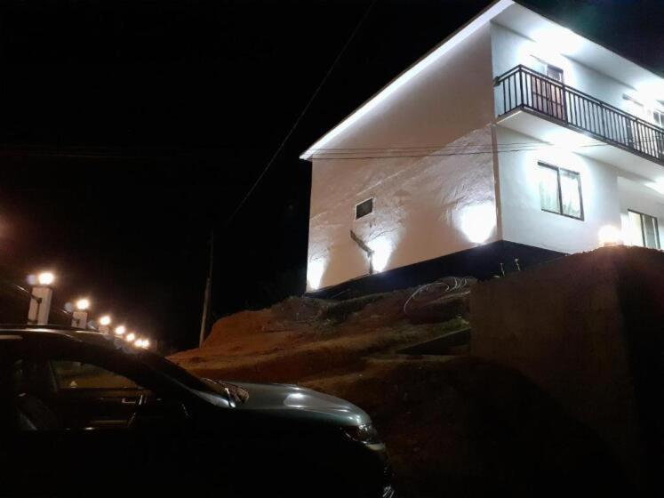 Elevate 360 Holiday Bungalow Hotel นูวาราเอลิยา ภายนอก รูปภาพ